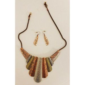 Necklace, Abstract Coppertone-Silvertone-goldtone metal + earrings Costume (J73)